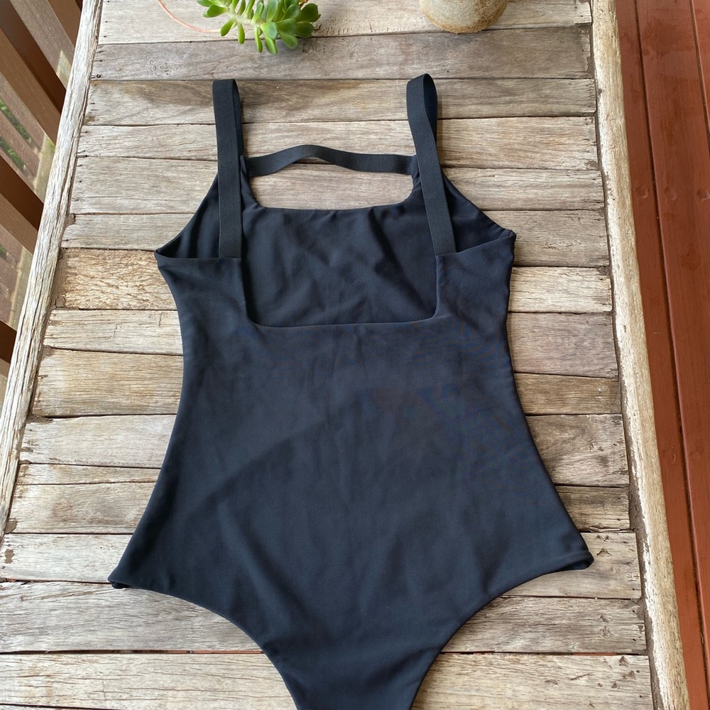 MIKOH One piece black - Picture 3 of 3